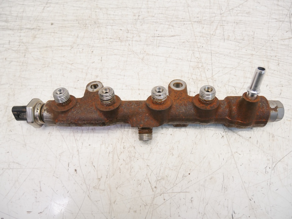 [MTD-436355] Rampa de inyectores Citroen Peugeot DS 1.5 BlueHDI YHZ DV5RC YH01 9821399680
