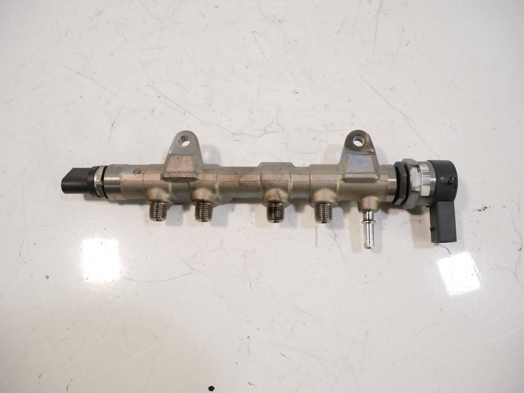 [MTD-446667] Tubo de raíl BMW Serie 1 F21 F20 1.5 116 d B37D15A 8511629