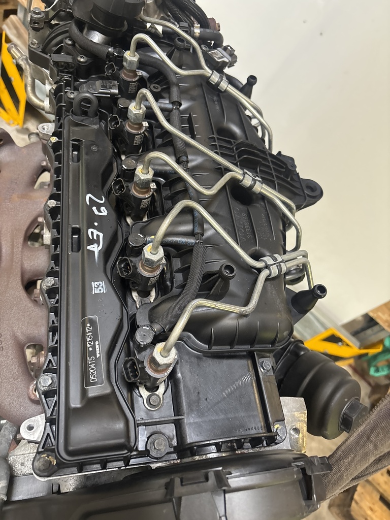 [MTD-513838] Motor Volvo S40 2.0 D3