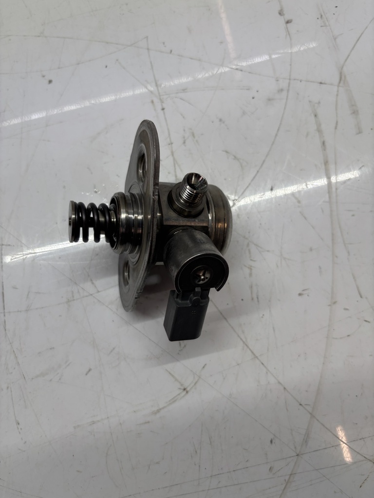 [MTD-505757] Bomba de combustible BMW Serie 7 F02 4.4 V8 750Li N63B44B N63B44O1 N63 7599865