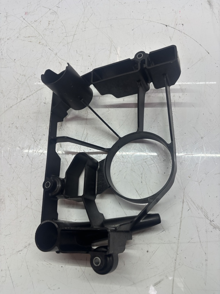 [MTD-505840] Placa deflectora Audi A8 S8 D4 4.2 TDI quattro CDSB CDS 057115378Q