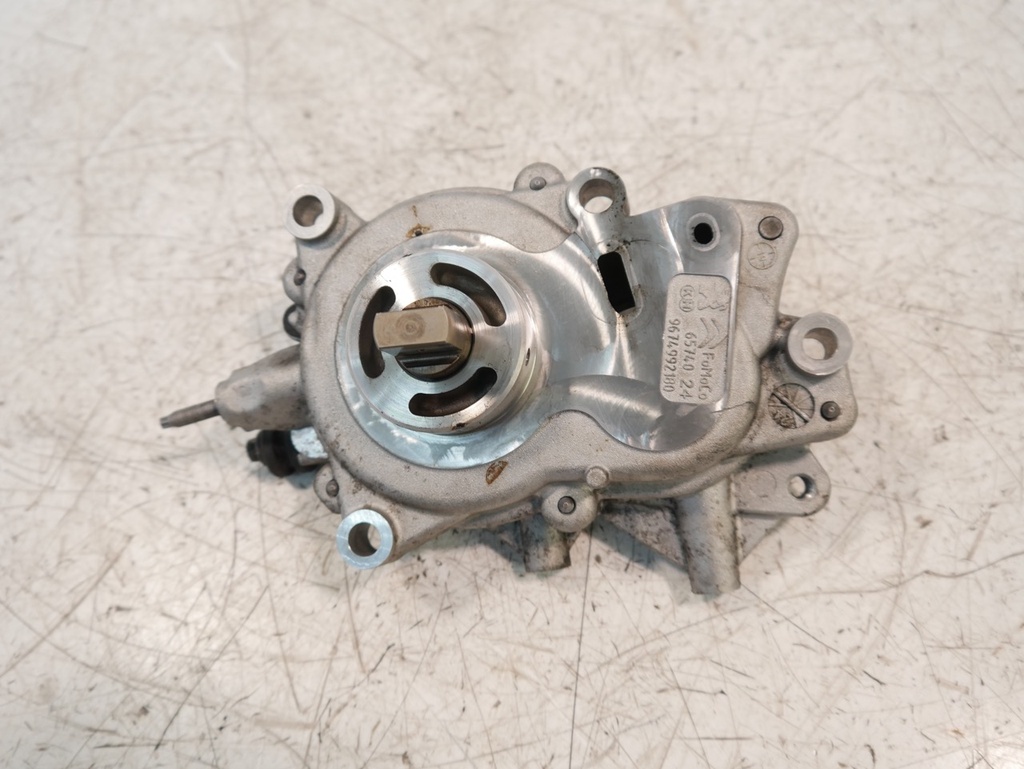 [MTD-506178] Bomba de aceite Ford Kuga DM2 2.0 TDCI T7MD 9674992180