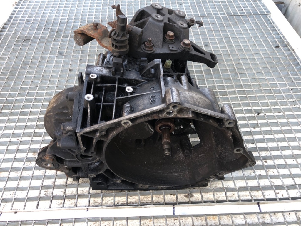 [STARK-897644] Caja de cambios Opel Movano C