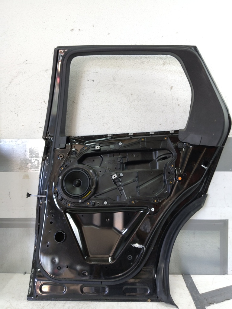 [MTD-530103] Puerta trasera derecha para Land Rover Discovery Sport L550