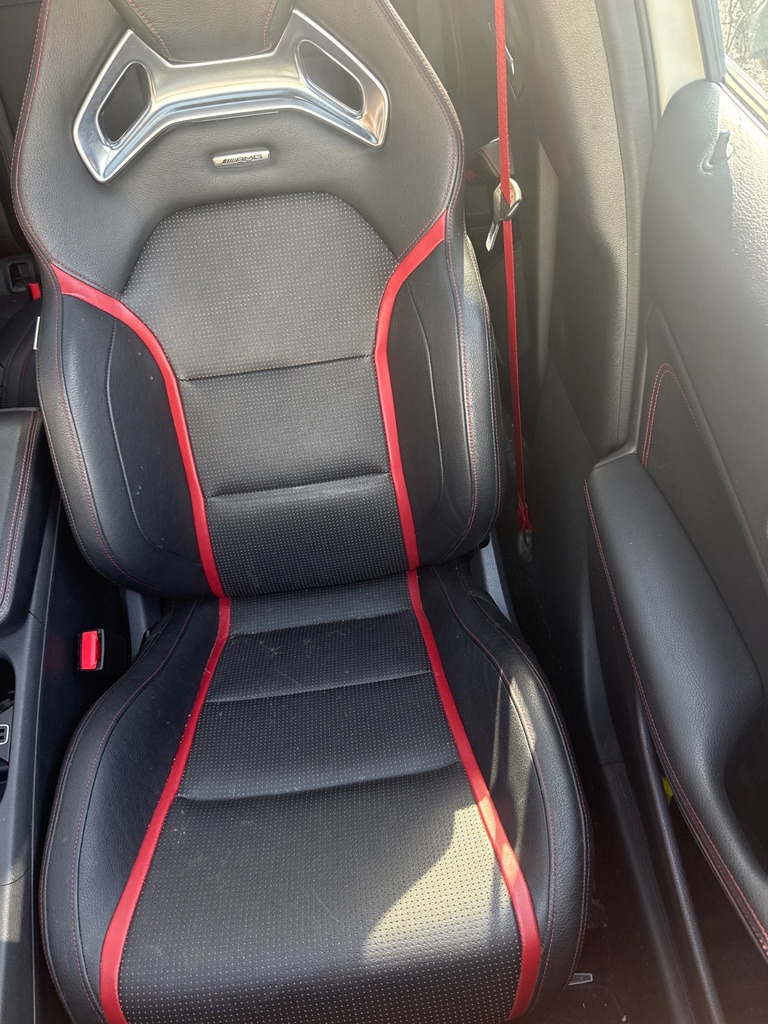 [EPE-104853] Asiento delantero izquierdo Mercedes-Benz GLA-Class X156
