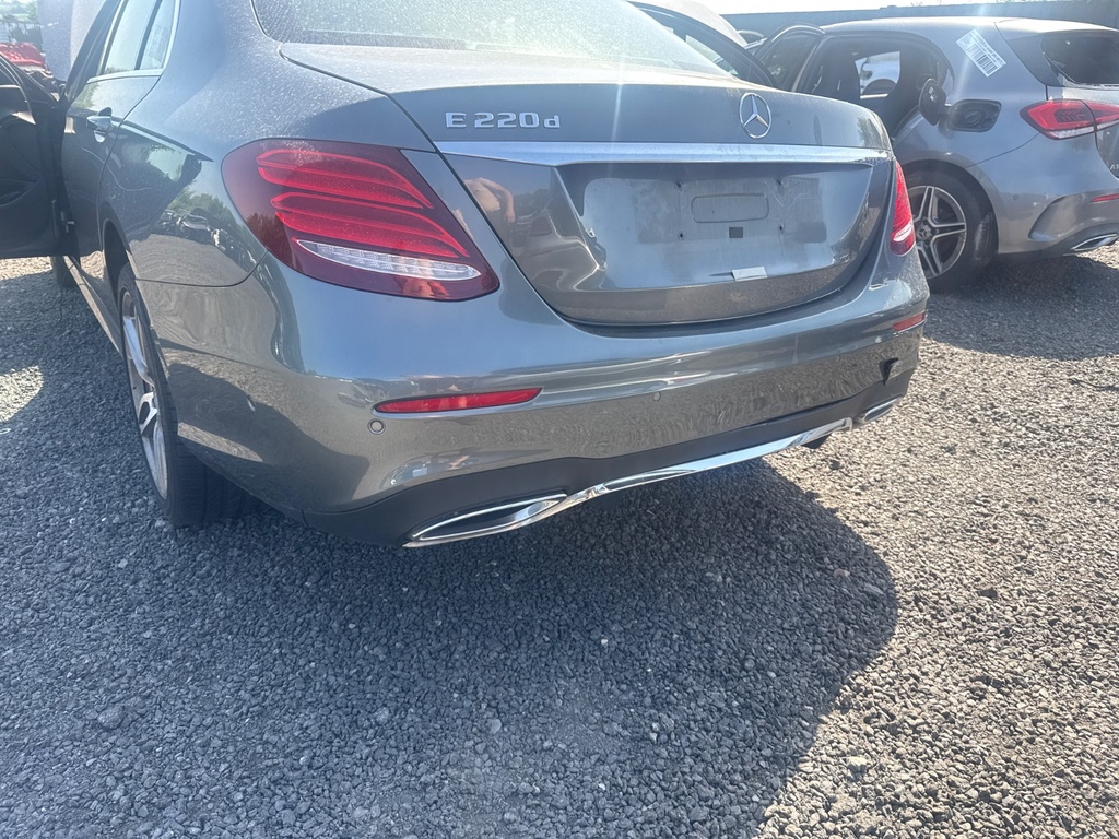 [EPE-106358] Paragolpes trasero Mercedes-Benz Clase E W213