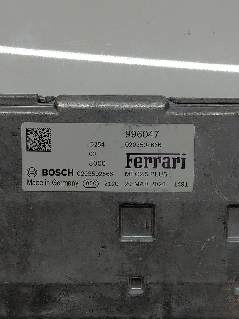 [MTD-506874] Cámara frontal Ferrari 296 GTS Cabriolet