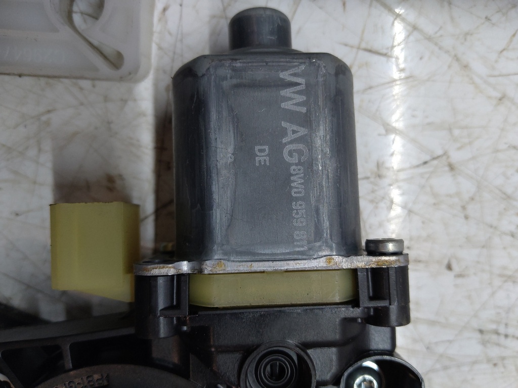 [MTD-511765] Motor del elevalunas Audi A4 B9 Avant 8W5 2.0 TDI DEUA DEU