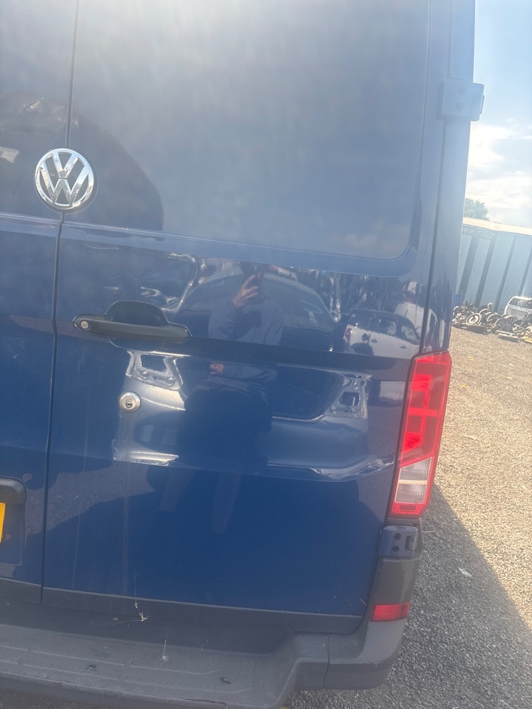 [EPE-121597] Puerta trasera derecha VW Crafter 2021