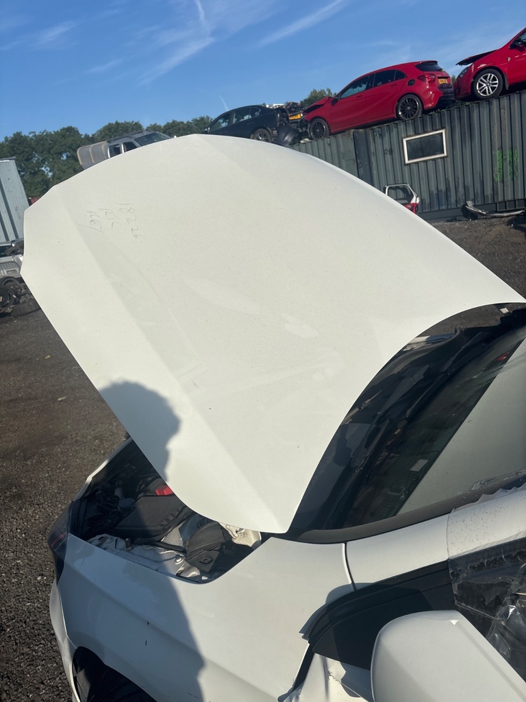 [EPE-120837] Capó Mercedes Clase A