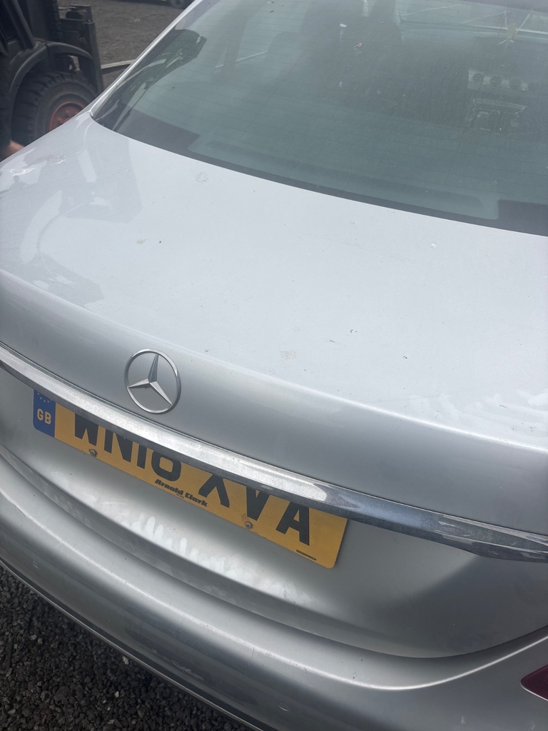 [EPE-117013] Portón trasero Mercedes-Benz E-Class 2018