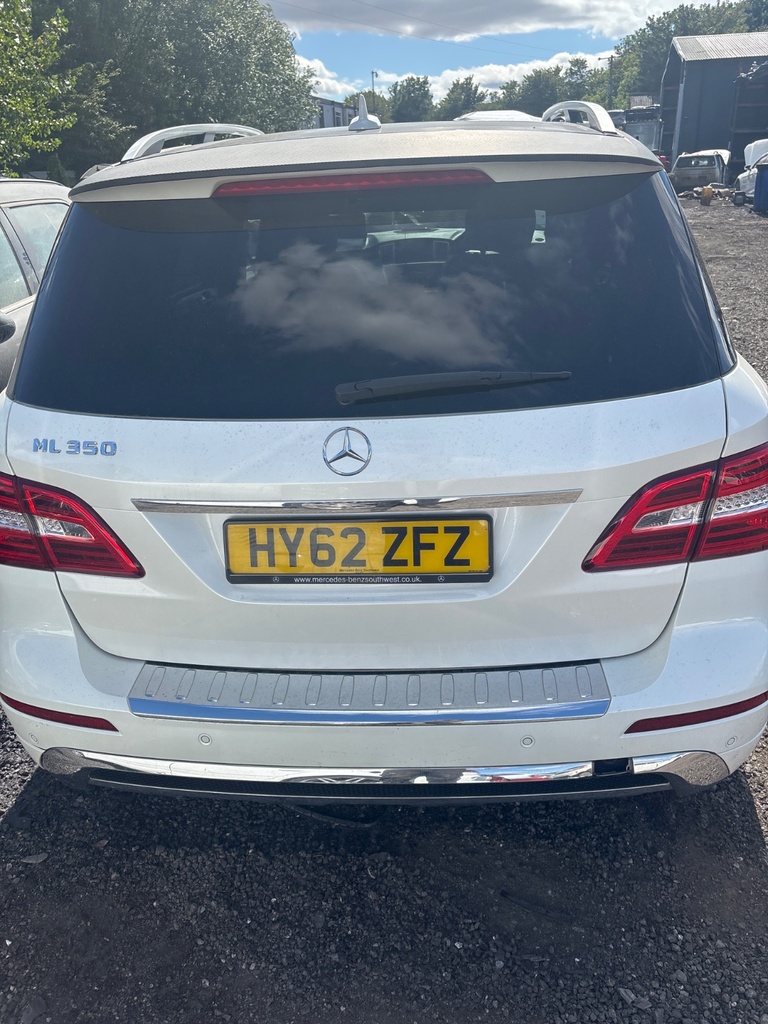 [EPE-117615] Portón trasero Mercedes-Benz M-Class