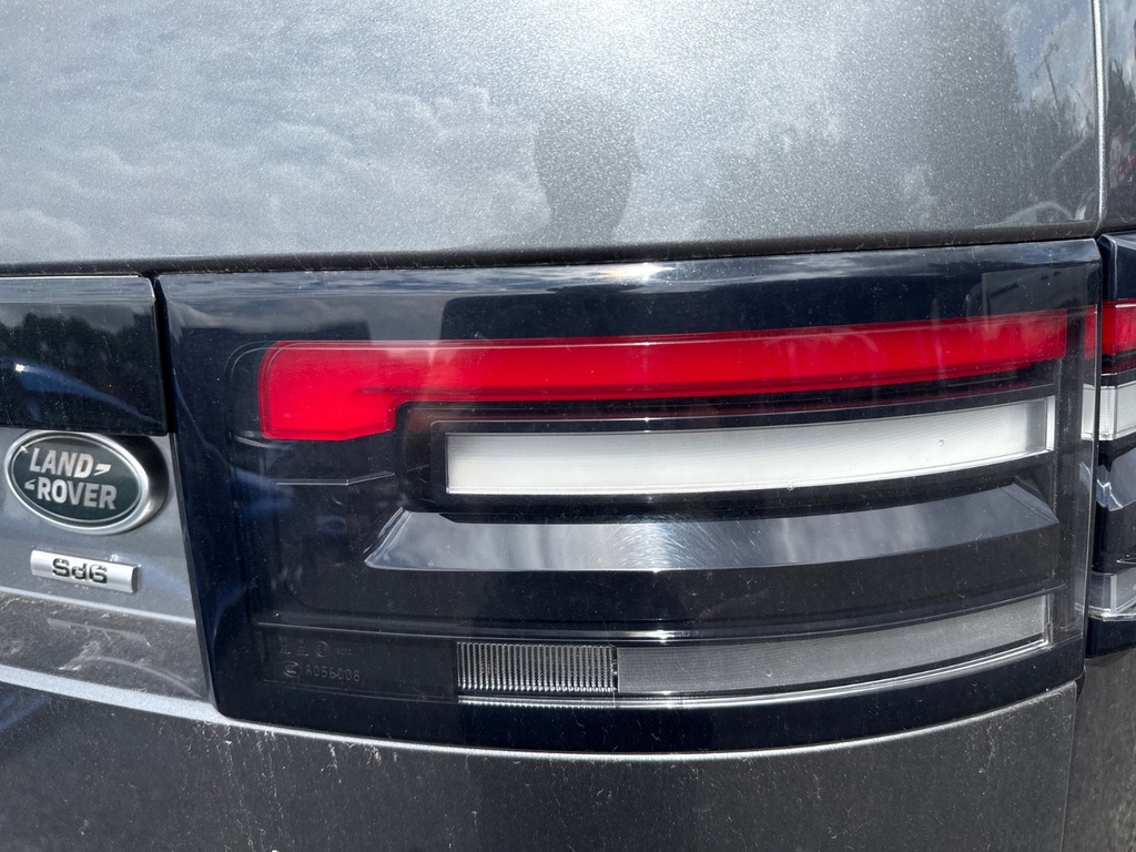 [EPE-118851] Piloto trasero derecho Land Rover Discovery 2019