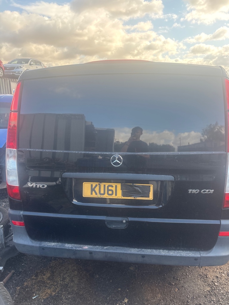 [EPE-119071] Portón trasero Mercedes-Benz Vito