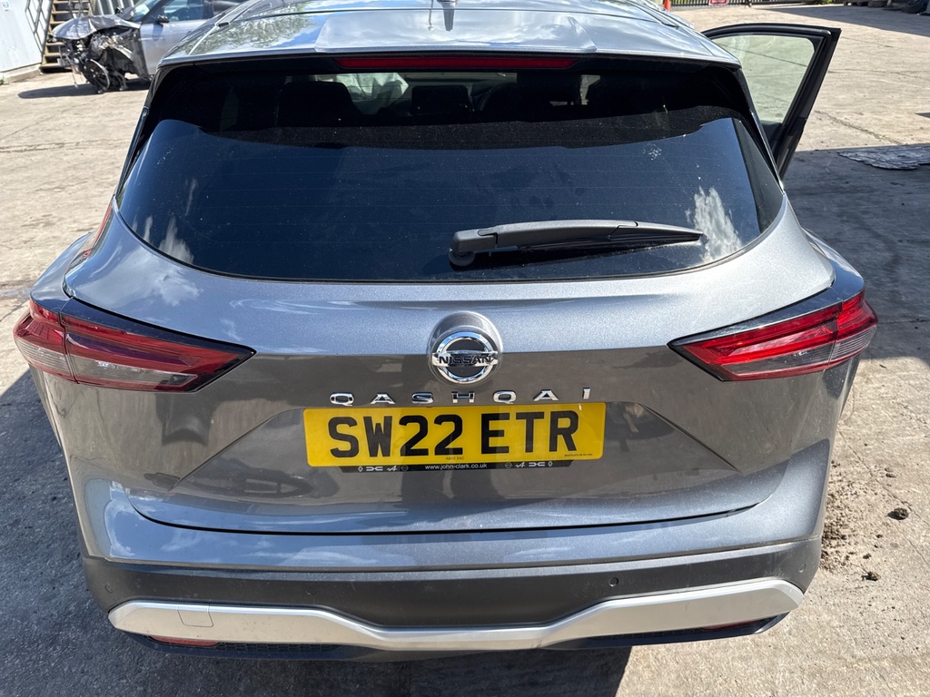 [EPE-107585] Portón trasero Nissan Qashqai MK3 J12