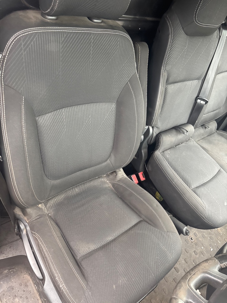 [EPE-116895] Asiento delantero derecho Renault Trafic 2015