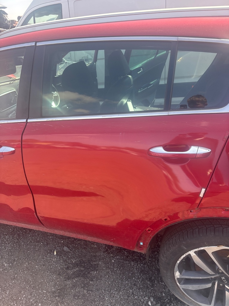 [EPE-116622] Puerta trasera izquierda Kia Sportage (2015-2022)