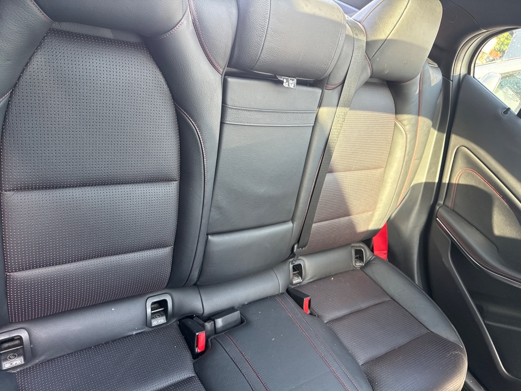 [EPE-104952] Conjunto de asiento trasero Mercedes-Benz GLA45 X156