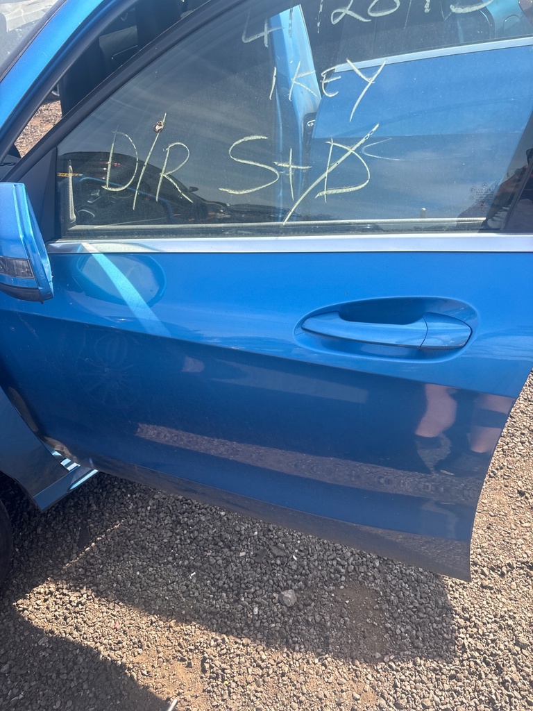 [EPE-120740] Puerta delantera izquierda Mercedes A-Klasse 2015