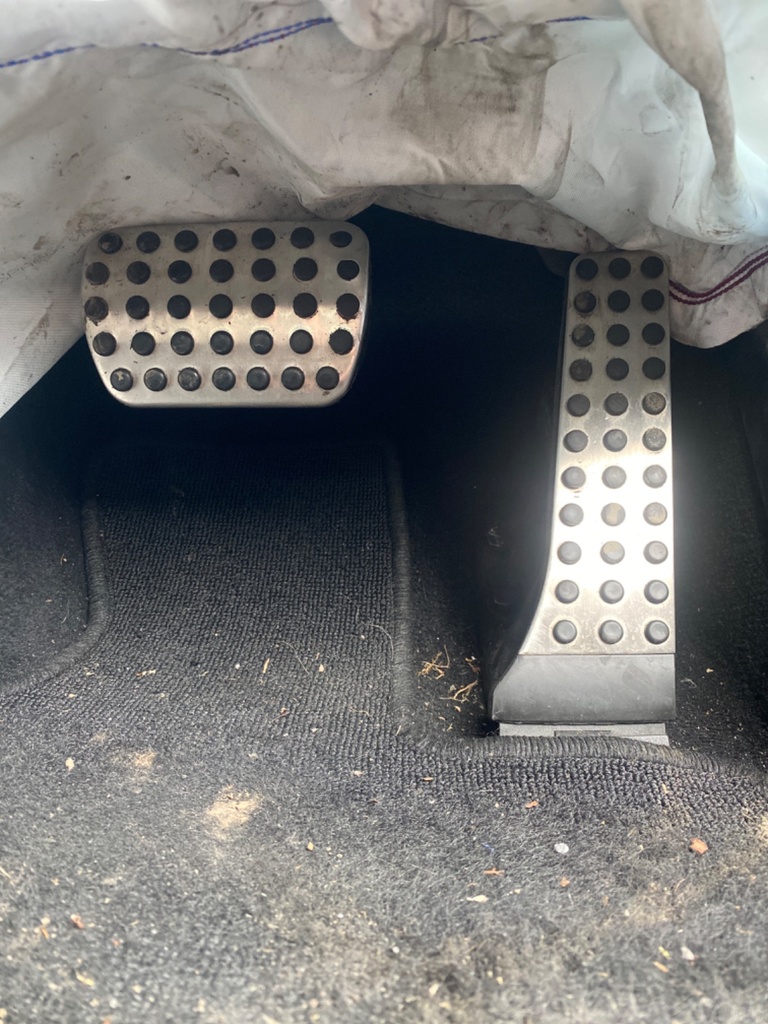 [EPE-106920] Conjunto de pedales Mercedes-Benz Clase E W213 AMG 63