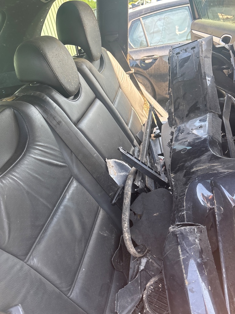 [EPE-112065] Conjunto de asiento trasero Porsche Cayenne 2008