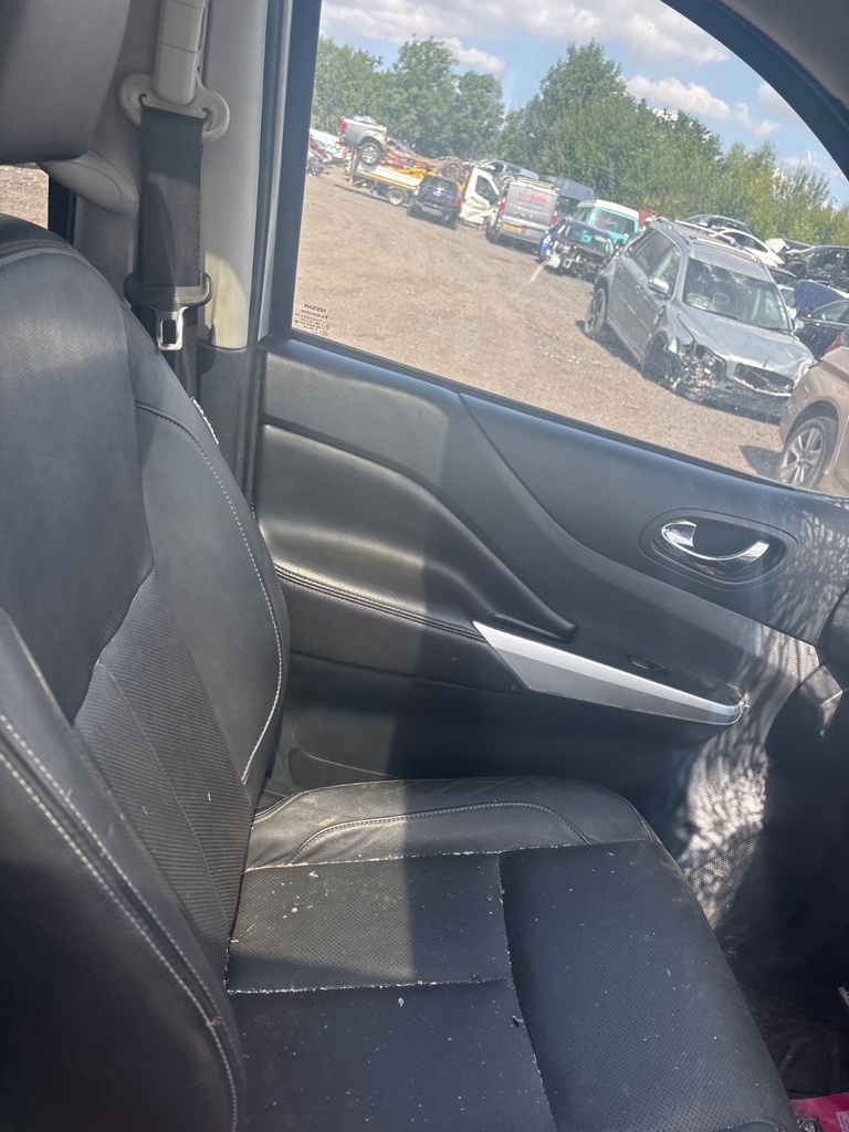 [EPE-115013] Asiento delantero izquierdo Nissan Navara NP300 (2018)