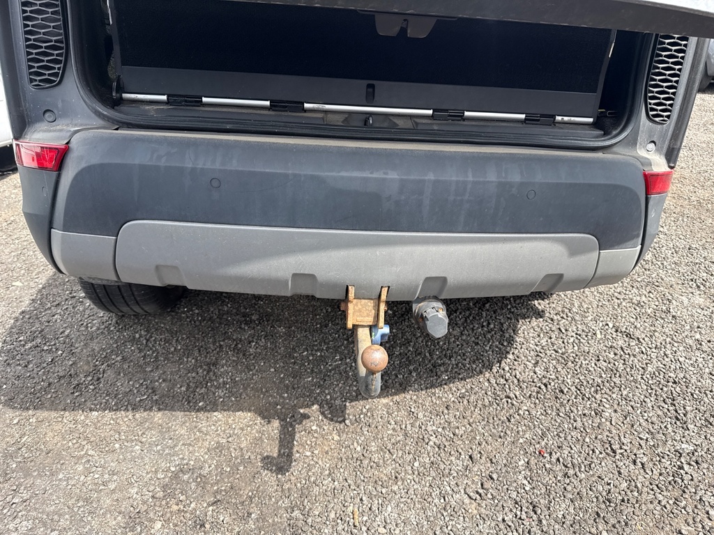 [EPE-118856] Paragolpes trasero Land Rover Discovery 2019