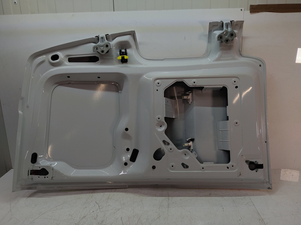 [MTD-513910] Puerta trasera izquierda Opel Vauxhall VIVARO
