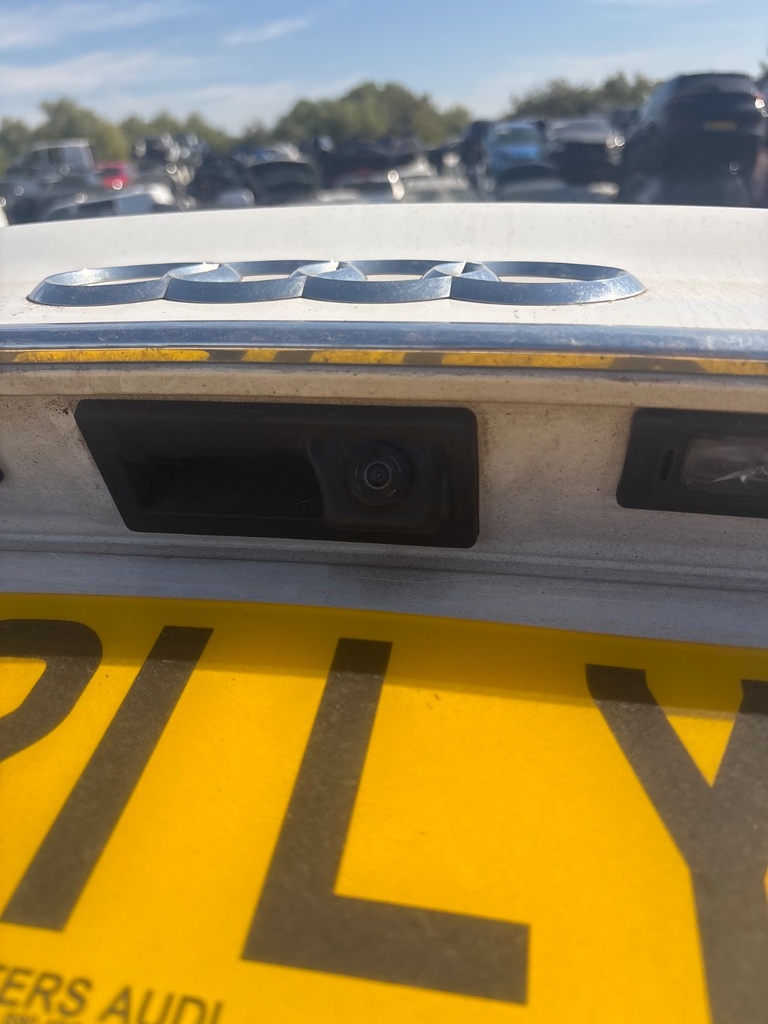 [EPE-121072] Cámara de marcha atrás Audi A4 2021