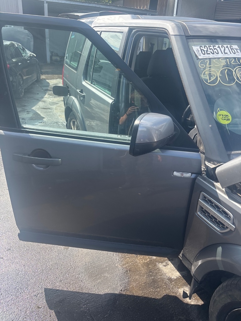 [EPE-123381] Puerta delantera derecha Land Rover Discovery 2009