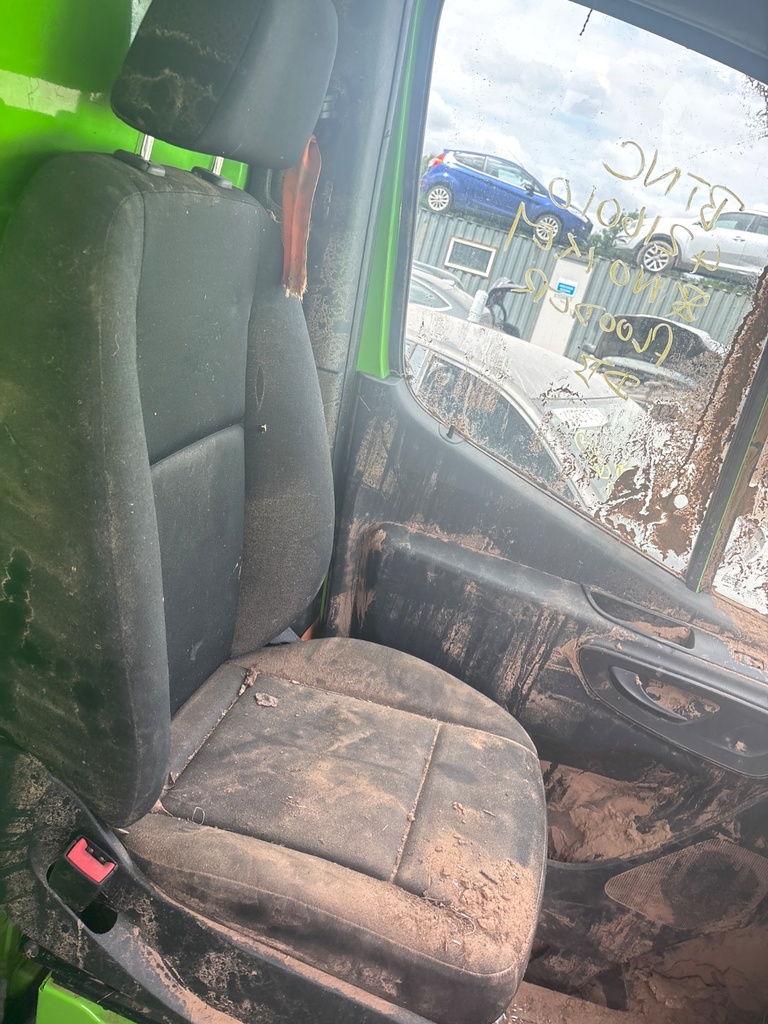 [EPE-115910] Asiento delantero izquierdo Mercedes-Benz Sprinter 3.5-T 311 CDI