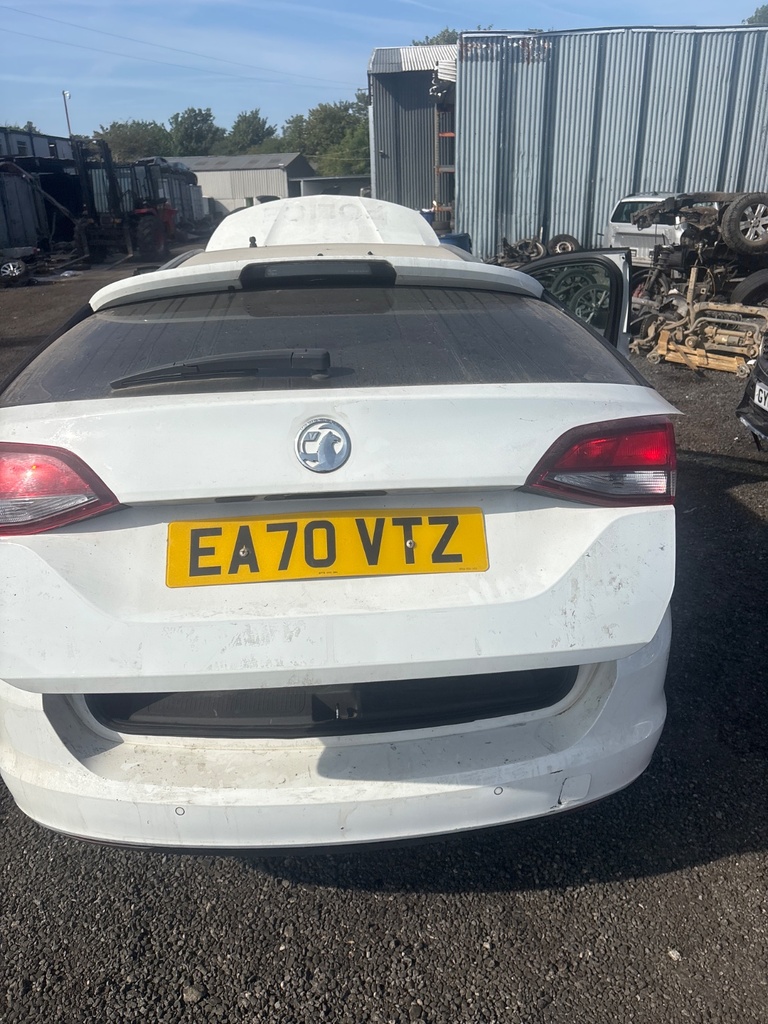 [EPE-120575] Portón trasero Opel Astra 2020