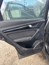 Altavoz puerta trasera izquierda Audi Q5 (2023)