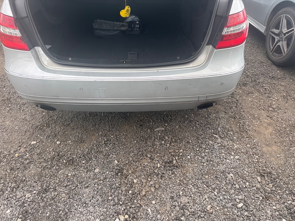 [EPE-115270] Paragolpes trasero Mercedes-Benz Clase E