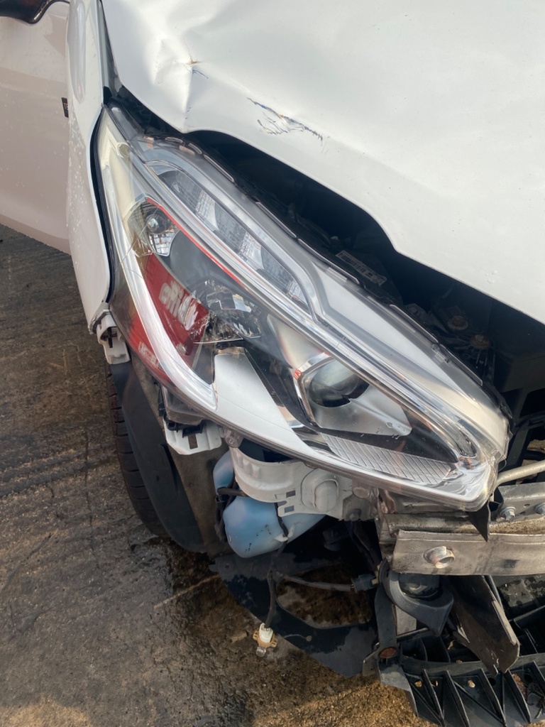 [EPE-110485] Faro derecho Peugeot 208