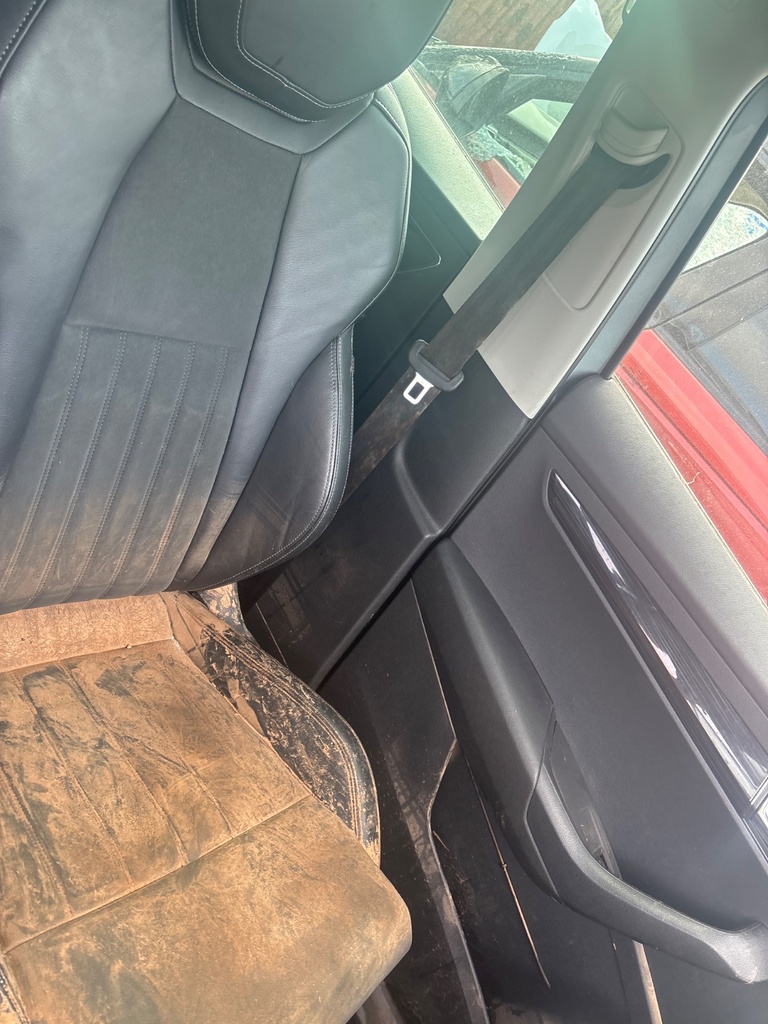 [EPE-115515] Asiento delantero izquierdo Skoda Karoq 2018