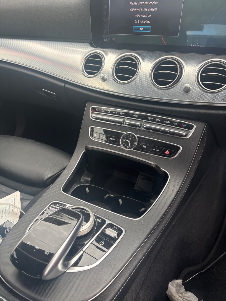 [EPE-119562] Consola central Mercedes-Benz Clase E 2020