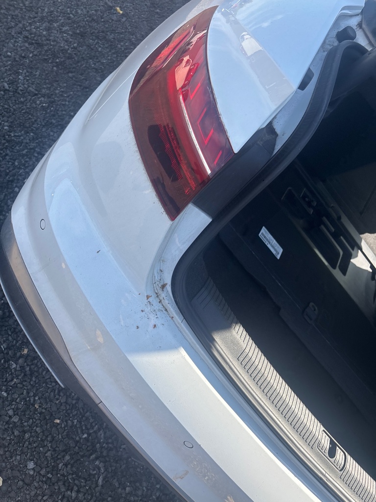 [EPE-121070] Piloto trasero izquierdo Audi A4 (B9)