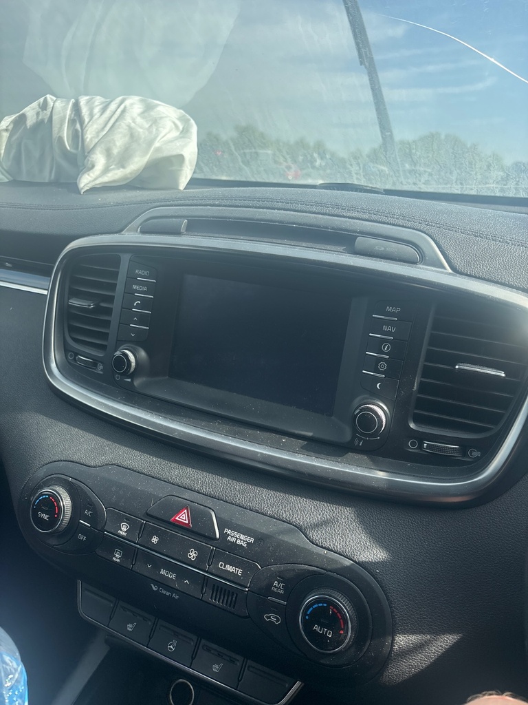 [EPE-121136] Pantalla multifunción Kia Sorento 2017