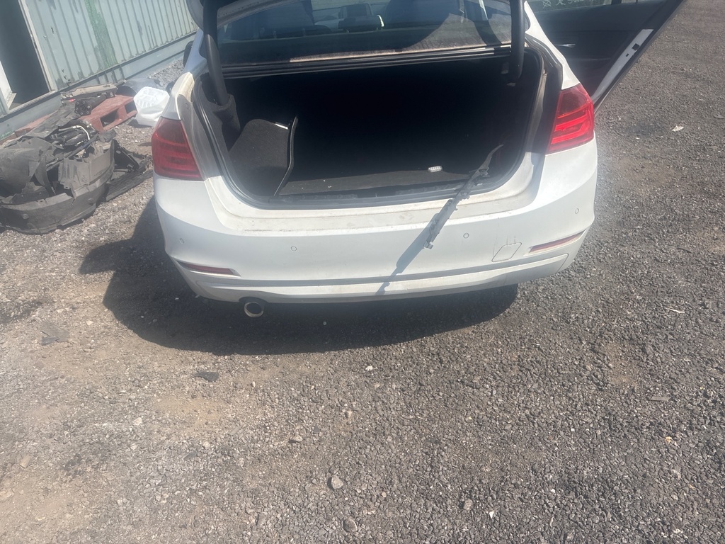 [EPE-121509] Paragolpes trasero BMW Serie 3