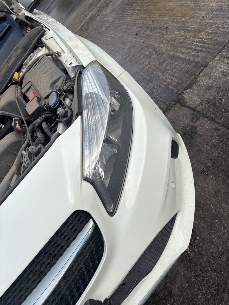 [EPE-123556] Faro derecho Mercedes Clase A W176