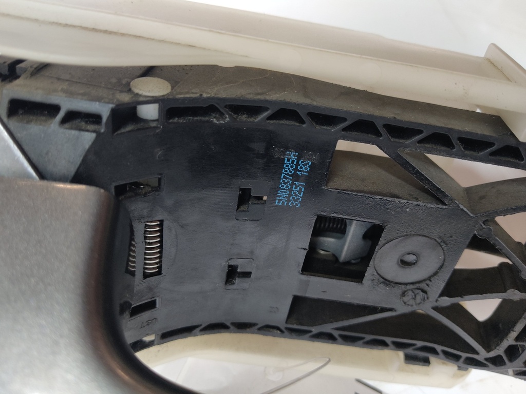 [MTD-515439] Manija de puerta VW Touareg 3.0 V6 TDI CRCA CRC 5N0837885H