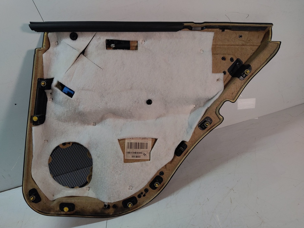[MTD-515602] Panel de puerta trasera izquierda Mercedes M-Klasse ML 300 642.820