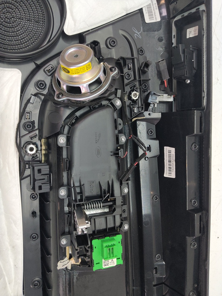 [MTD-516756] Panel de puerta Land Rover Discovery Sport L550 2.0 204DTA AJ20D4 FK72-20963