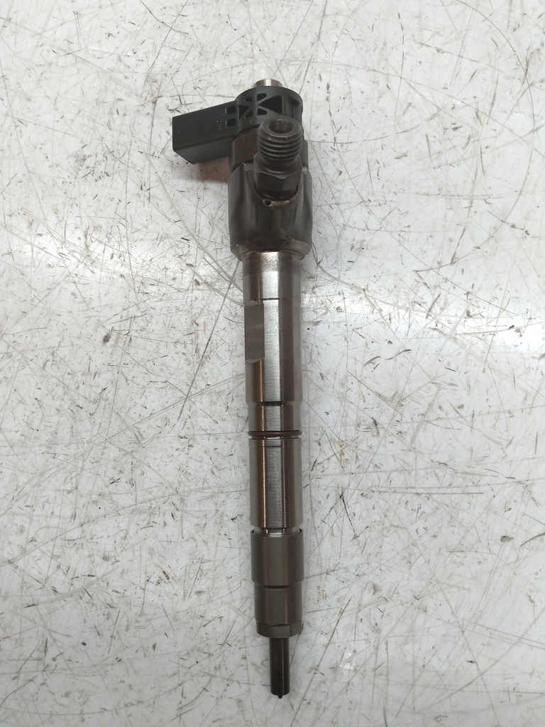 [MTD-518901] Inyector Audi A4 B9 A5 Q5 2.0 TDI DEUA DEU 04L130277N