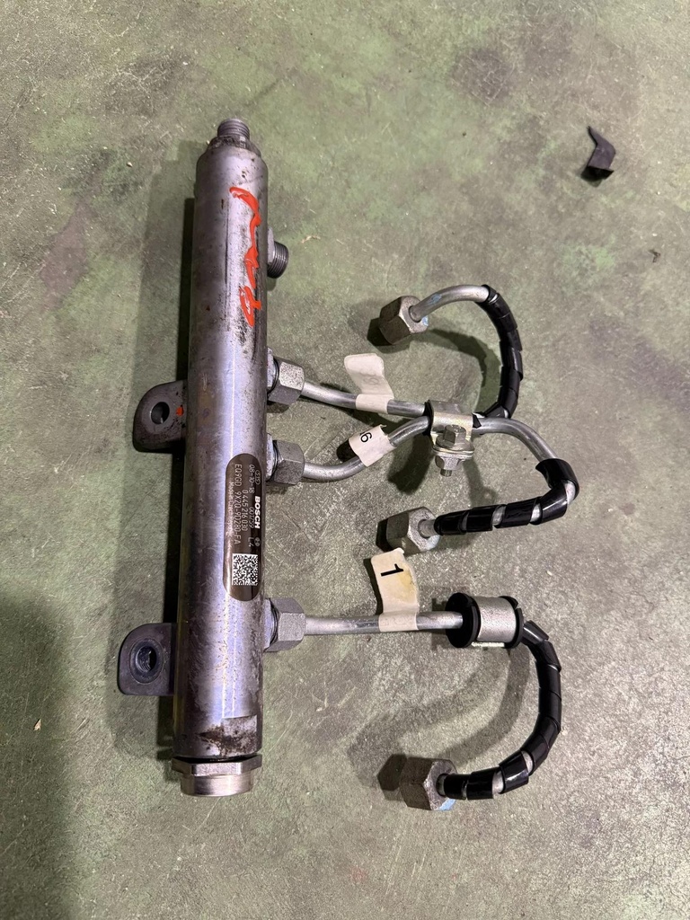 [Z00151] Rampa combustible Land Rover 3.0 D 306DT 9X2Q-9D280-FA