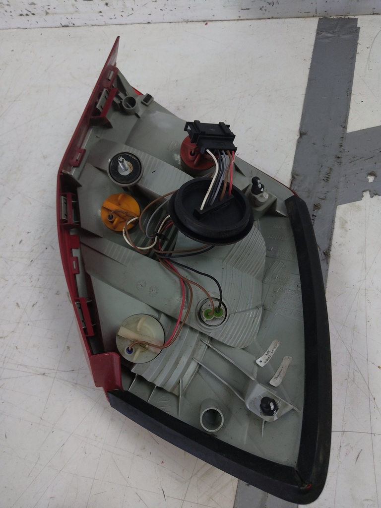 [MTD-520754] Luz trasera derecha Skoda Fabia II 542 1.2 TSI 105CV CBZB CBZ