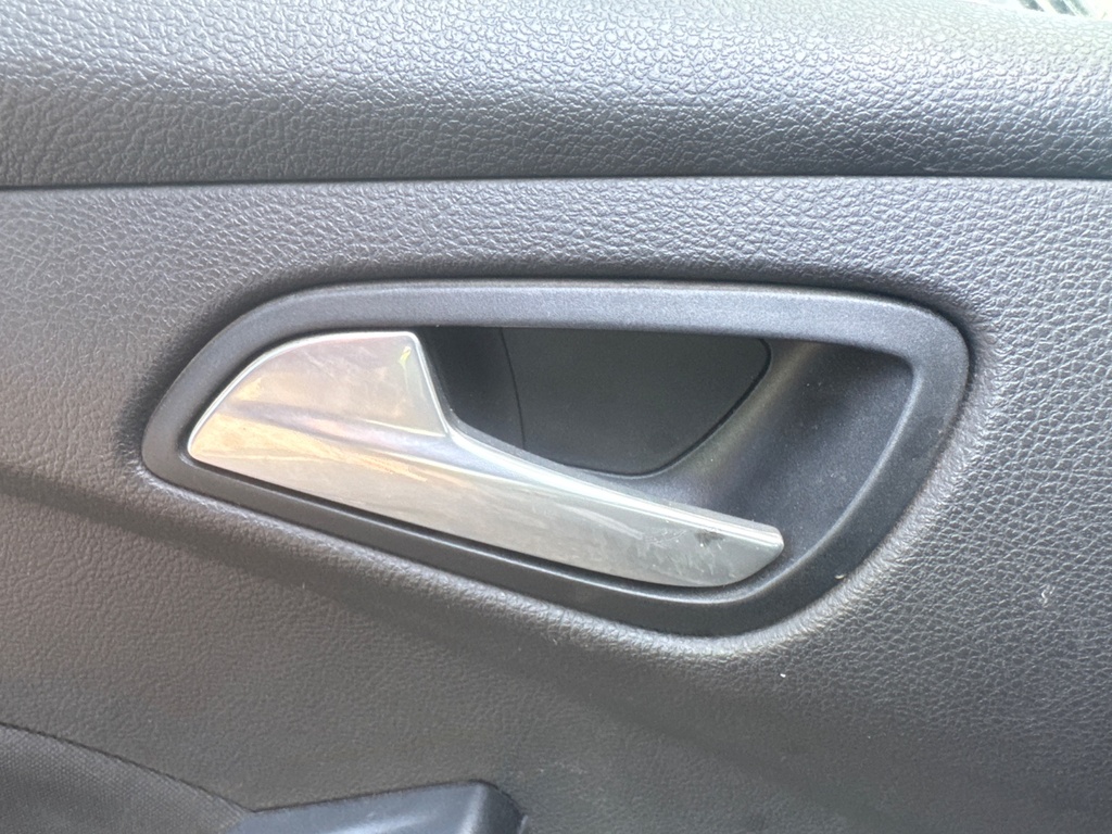 [MTD-530188] Tirador de puerta trasero interior izquierdo Ford Focus III
