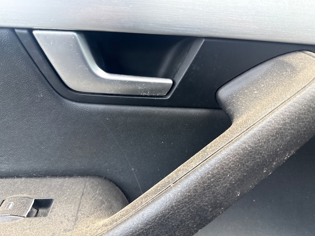 [MTD-530229] Tirador interior de puerta delantero izquierdo Audi A4 B7 8HE