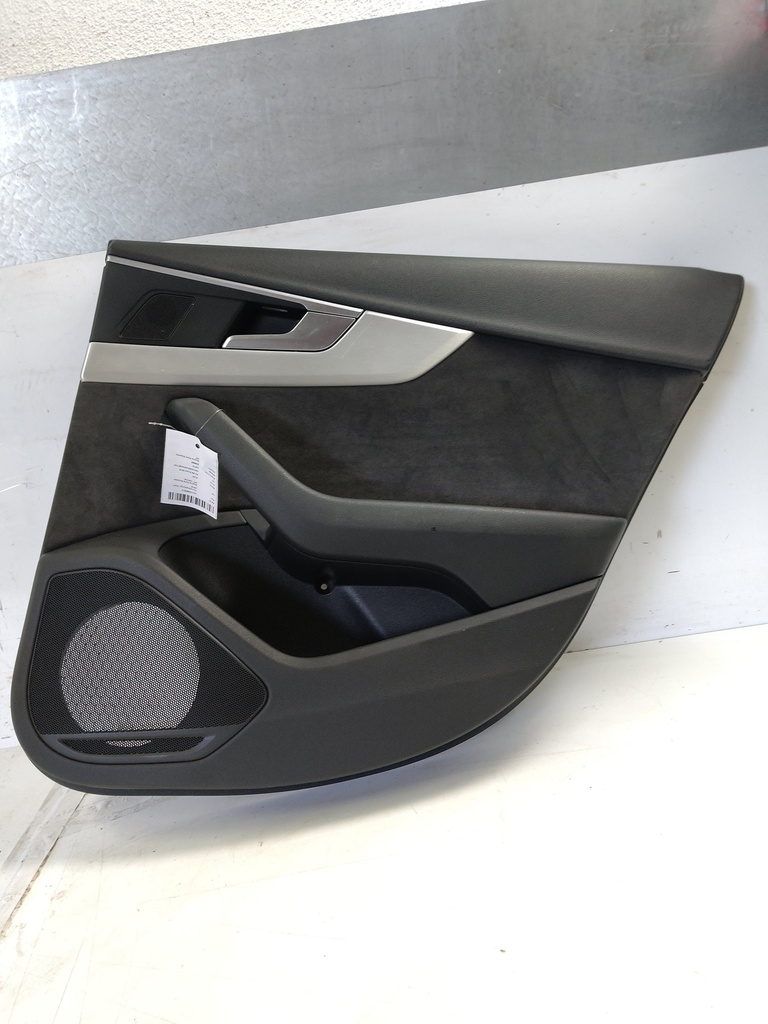 [MTD-523271] Revestimiento de puerta AUDI A4 B9 Avant 2016 CRTC 3.0 TDI 8W0868066